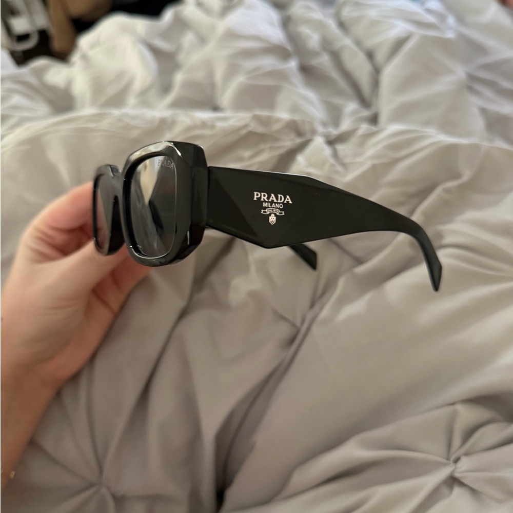 Black Chunky Square Sunglasses